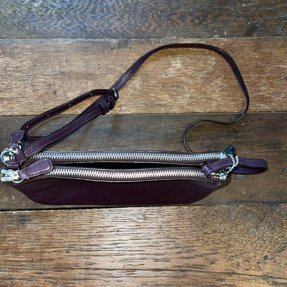 Coach Layla Pebble Crossbody - Picture 4 of 7